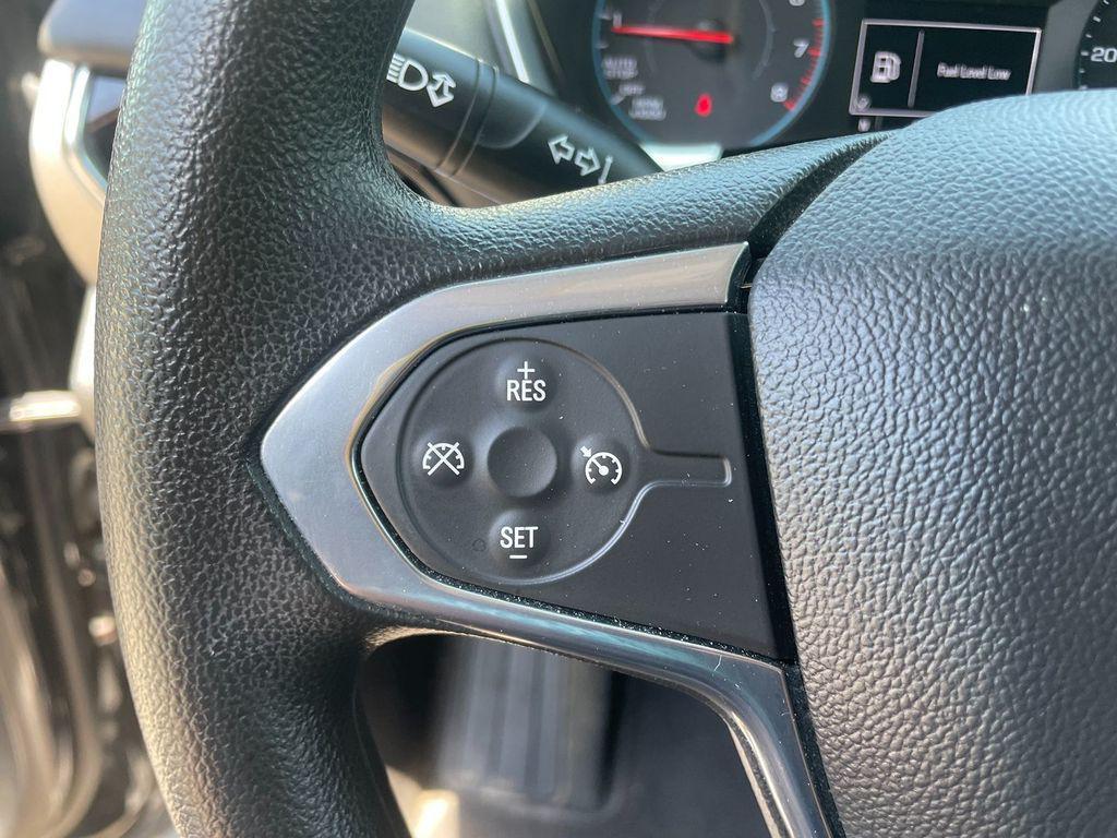 used 2021 Chevrolet Traverse car, priced at $23,198