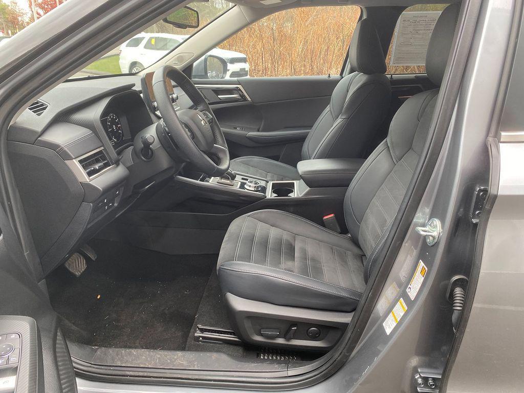 used 2024 Mitsubishi Outlander PHEV car, priced at $30,995