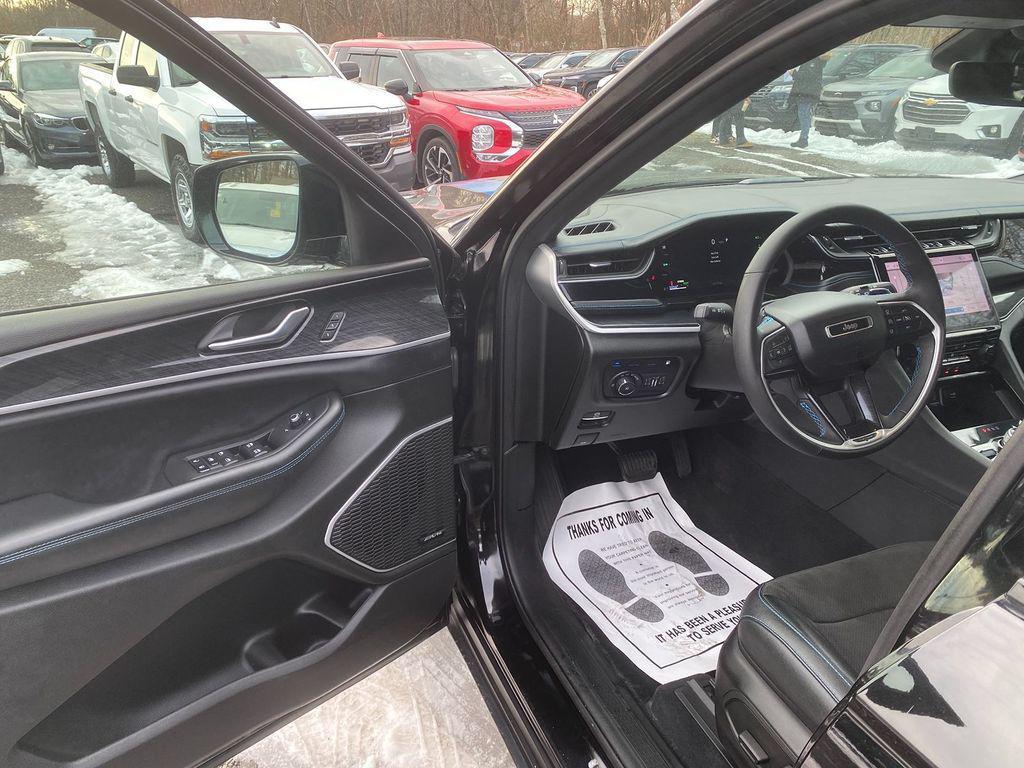 used 2022 Jeep Grand Cherokee 4xe car, priced at $31,988