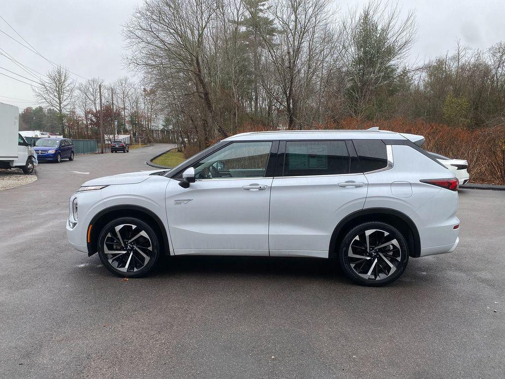 used 2023 Mitsubishi Outlander PHEV car, priced at $32,895