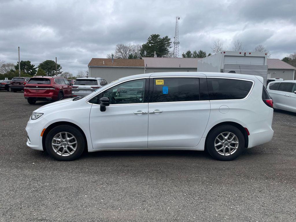 used 2024 Chrysler Pacifica car, priced at $30,098