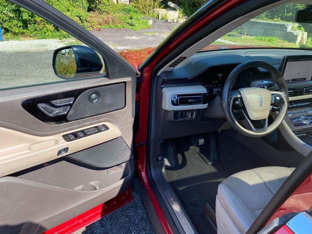used 2020 Lincoln Aviator car, priced at $31,995
