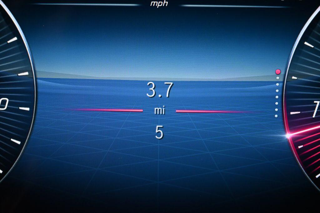 new 2026 Mercedes-Benz GLE 450 car, priced at $90,940