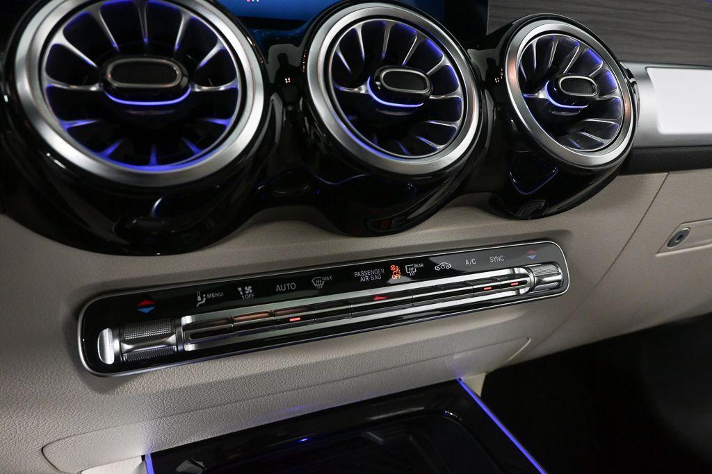 used 2025 Mercedes-Benz GLB 250 car, priced at $39,747