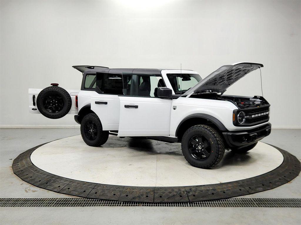 new 2025 Ford Bronco car, priced at $47,956