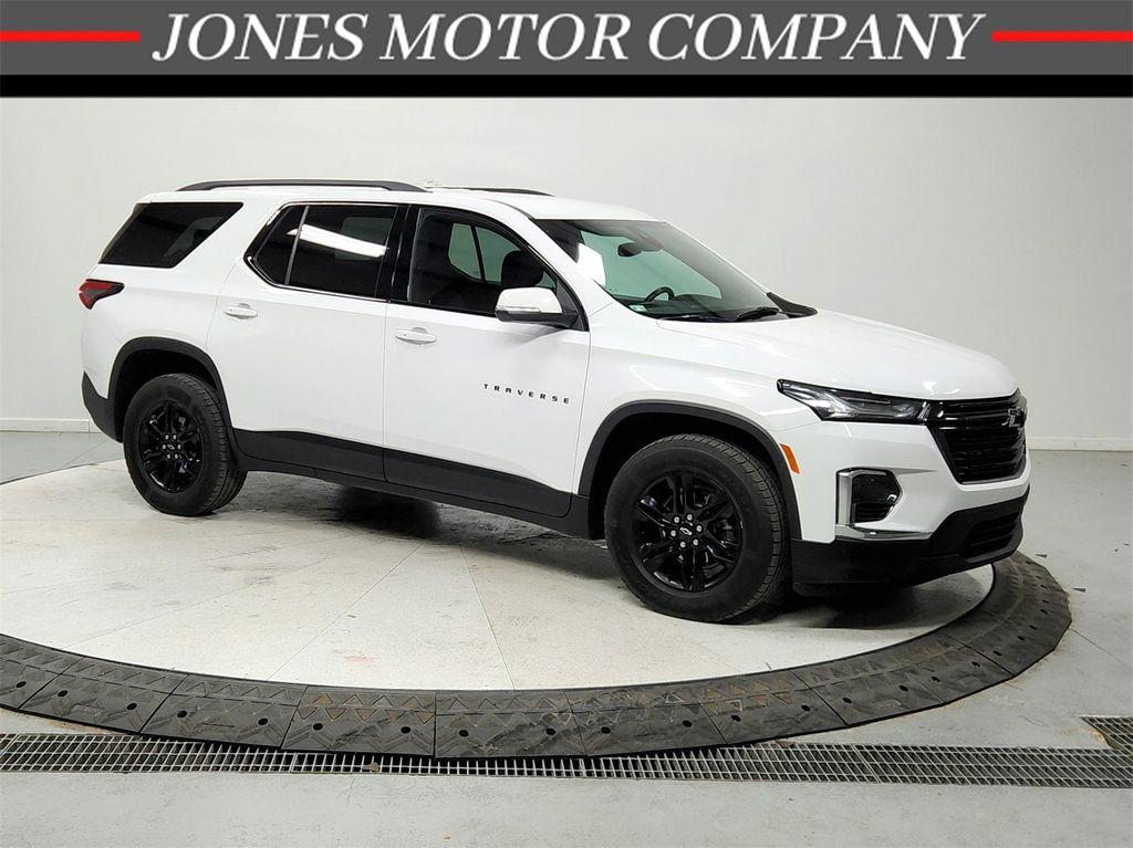 used 2022 Chevrolet Traverse car, priced at $20,997