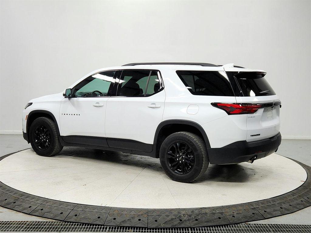used 2022 Chevrolet Traverse car, priced at $18,836