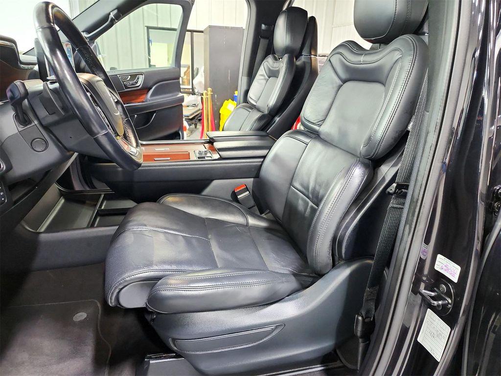 used 2024 Lincoln Navigator car, priced at $58,986
