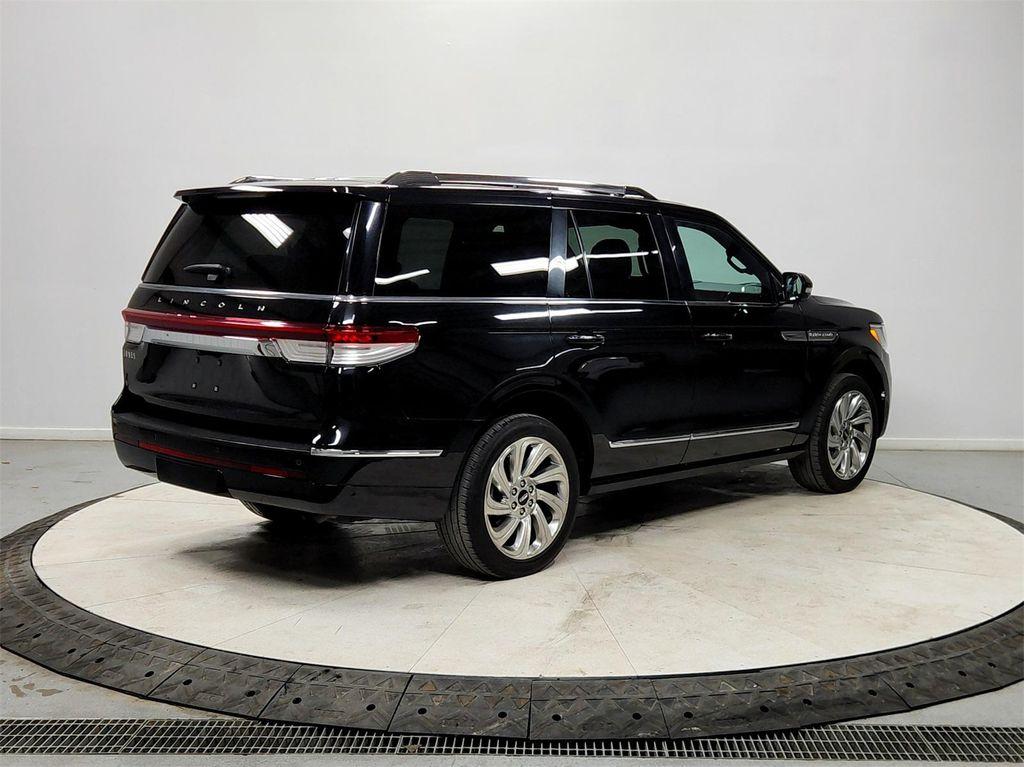 used 2024 Lincoln Navigator car, priced at $58,986