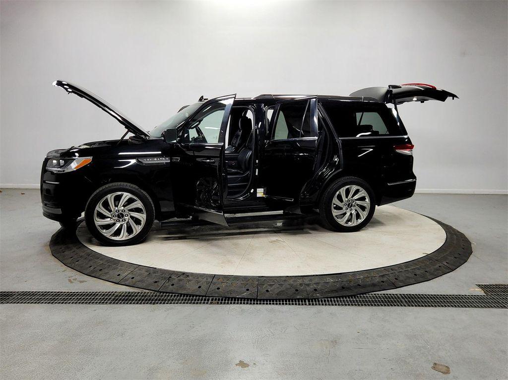 used 2024 Lincoln Navigator car, priced at $58,986