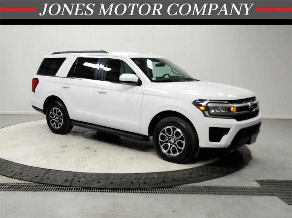 used 2024 Ford Expedition car, priced at $38,786