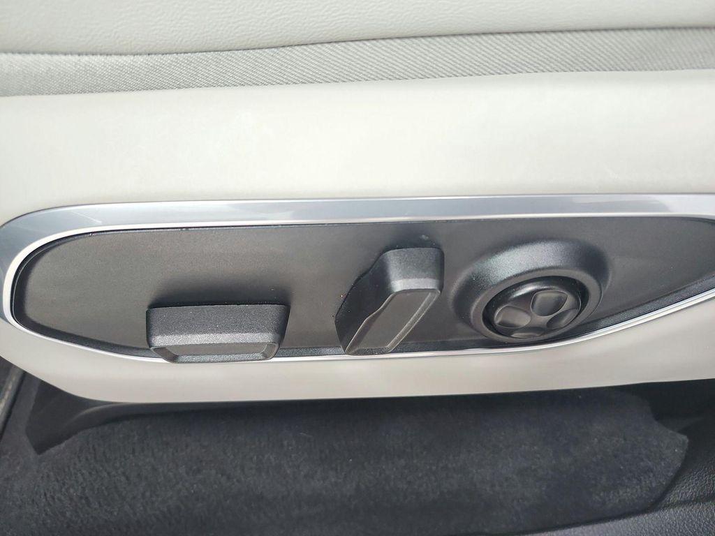 used 2025 Jeep Wagoneer car, priced at $49,984