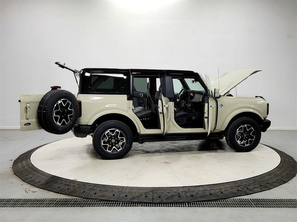 new 2025 Ford Bronco car, priced at $52,275