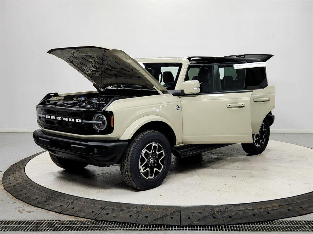 new 2025 Ford Bronco car, priced at $52,275