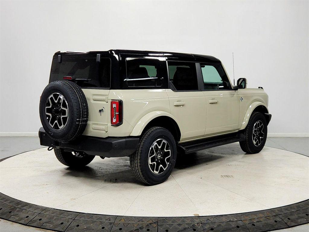 new 2025 Ford Bronco car, priced at $52,275