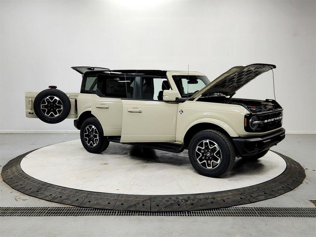 new 2025 Ford Bronco car, priced at $52,275