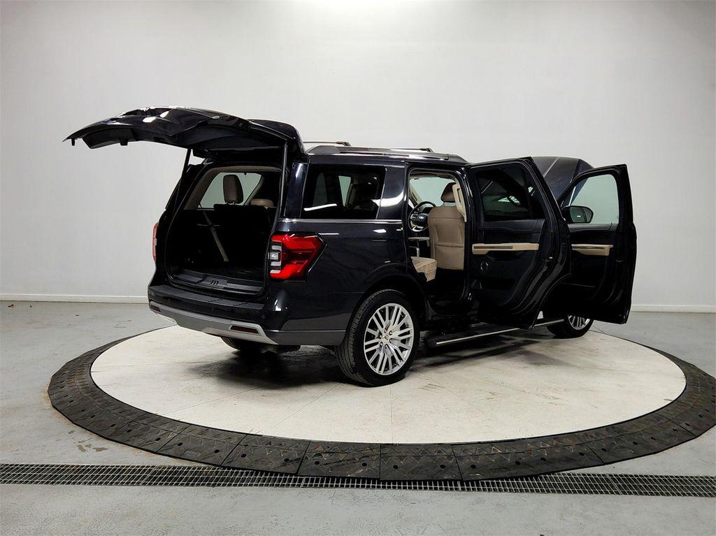 used 2024 Ford Expedition car, priced at $43,463