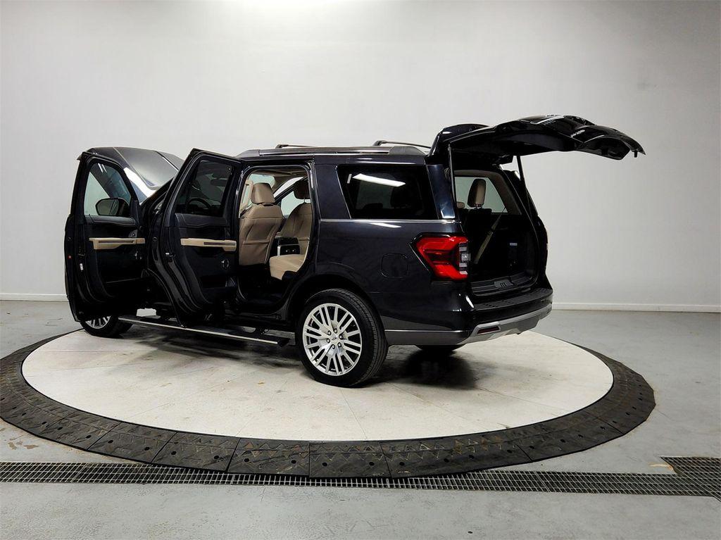 used 2024 Ford Expedition car, priced at $43,463