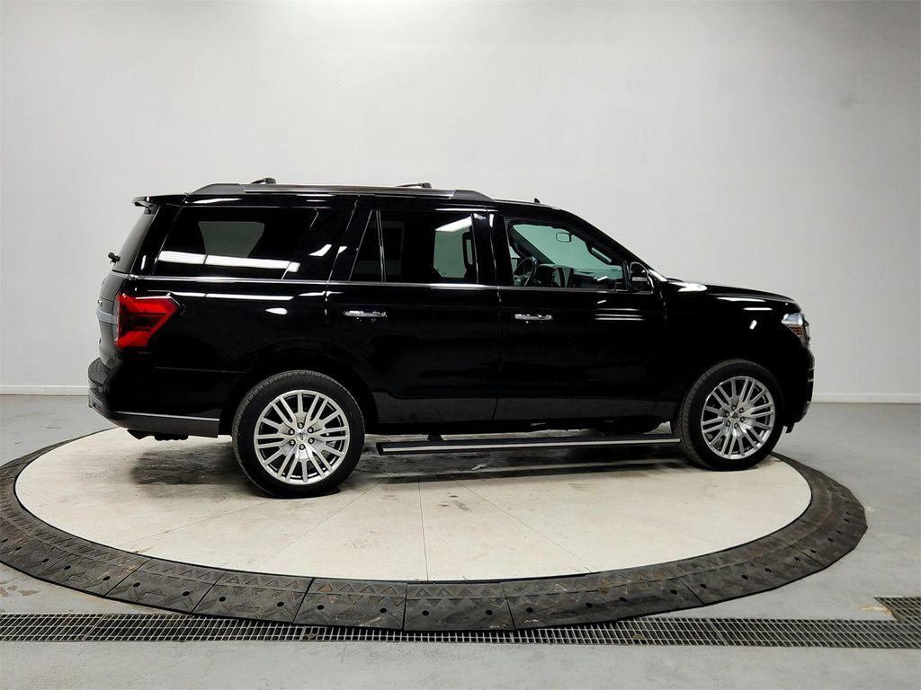 used 2024 Ford Expedition car, priced at $43,397