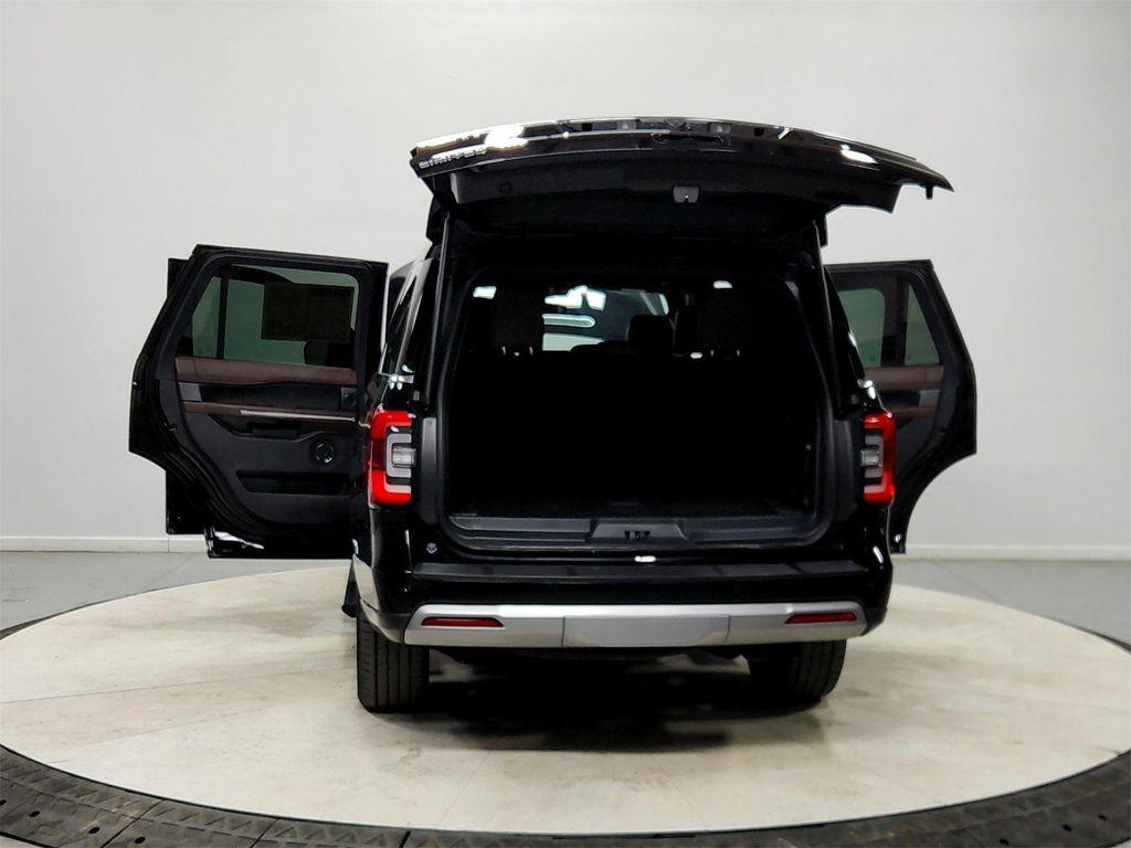 used 2024 Ford Expedition car, priced at $43,397