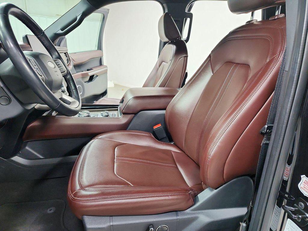 used 2024 Ford Expedition car, priced at $39,550