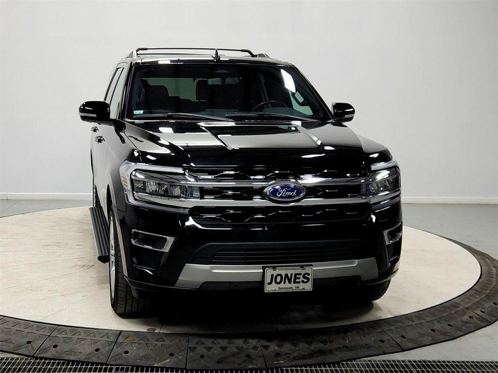 used 2024 Ford Expedition car, priced at $43,397