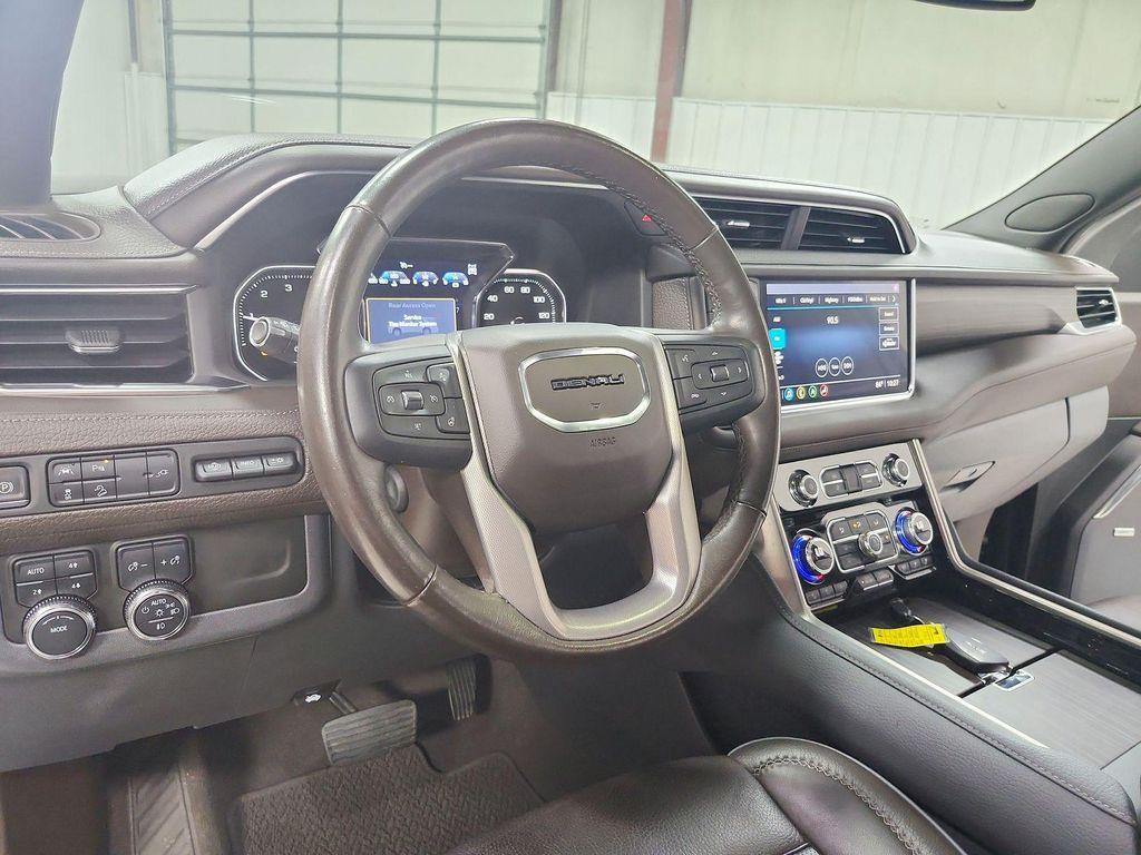 used 2021 GMC Yukon XL car, priced at $47,177