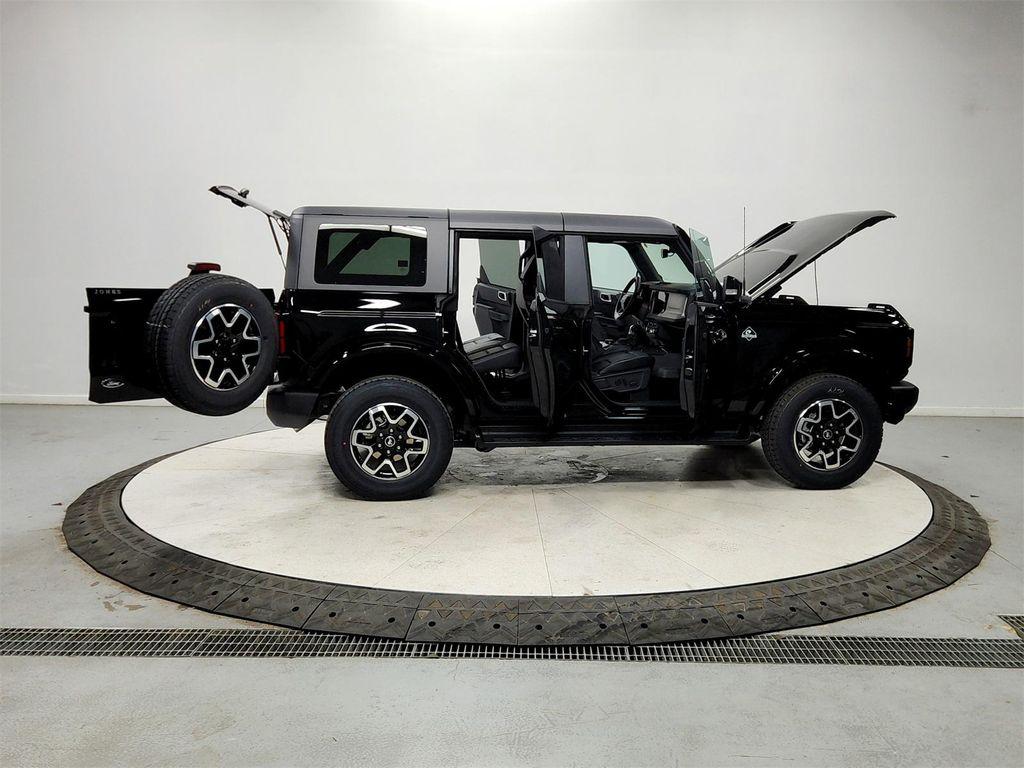 new 2025 Ford Bronco car, priced at $50,192