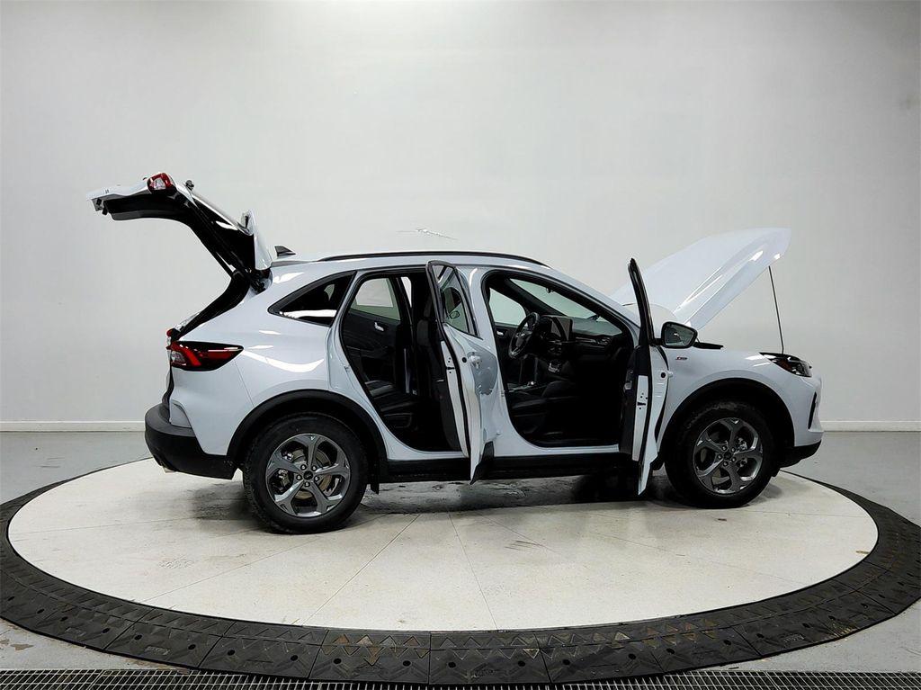 new 2026 Ford Escape car, priced at $30,559