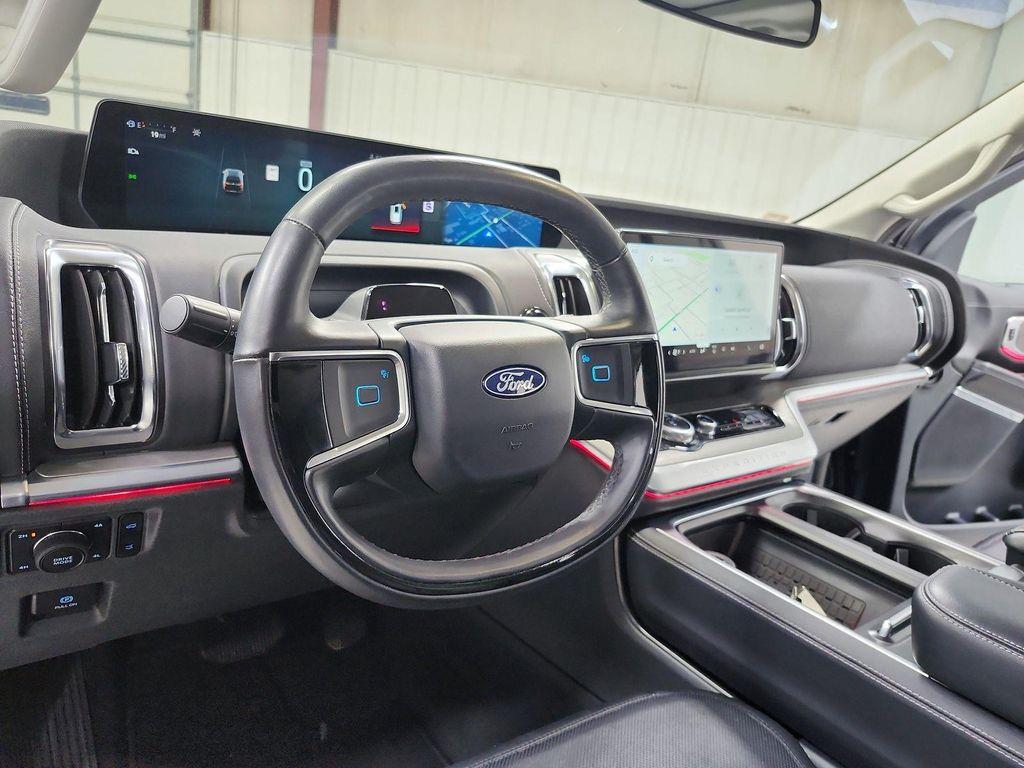 used 2025 Ford Expedition car, priced at $64,560