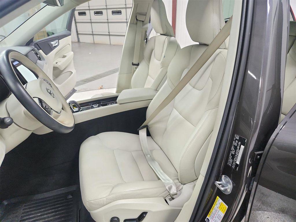 used 2024 Volvo XC60 car, priced at $33,387