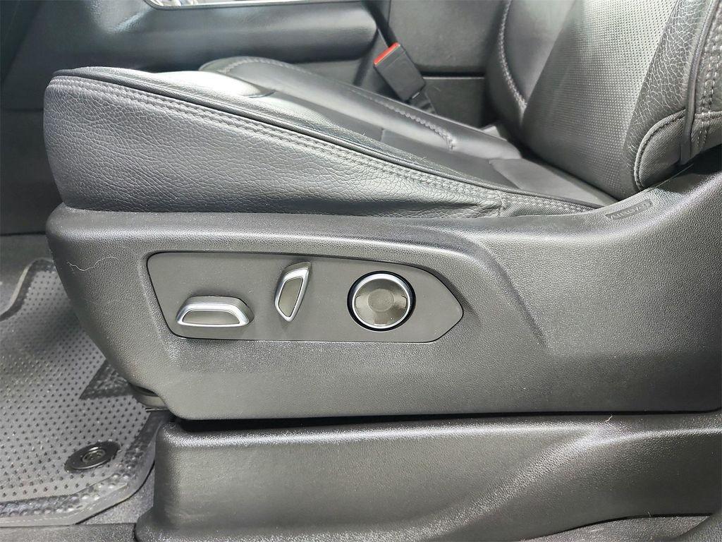 used 2023 GMC Yukon car, priced at $53,233