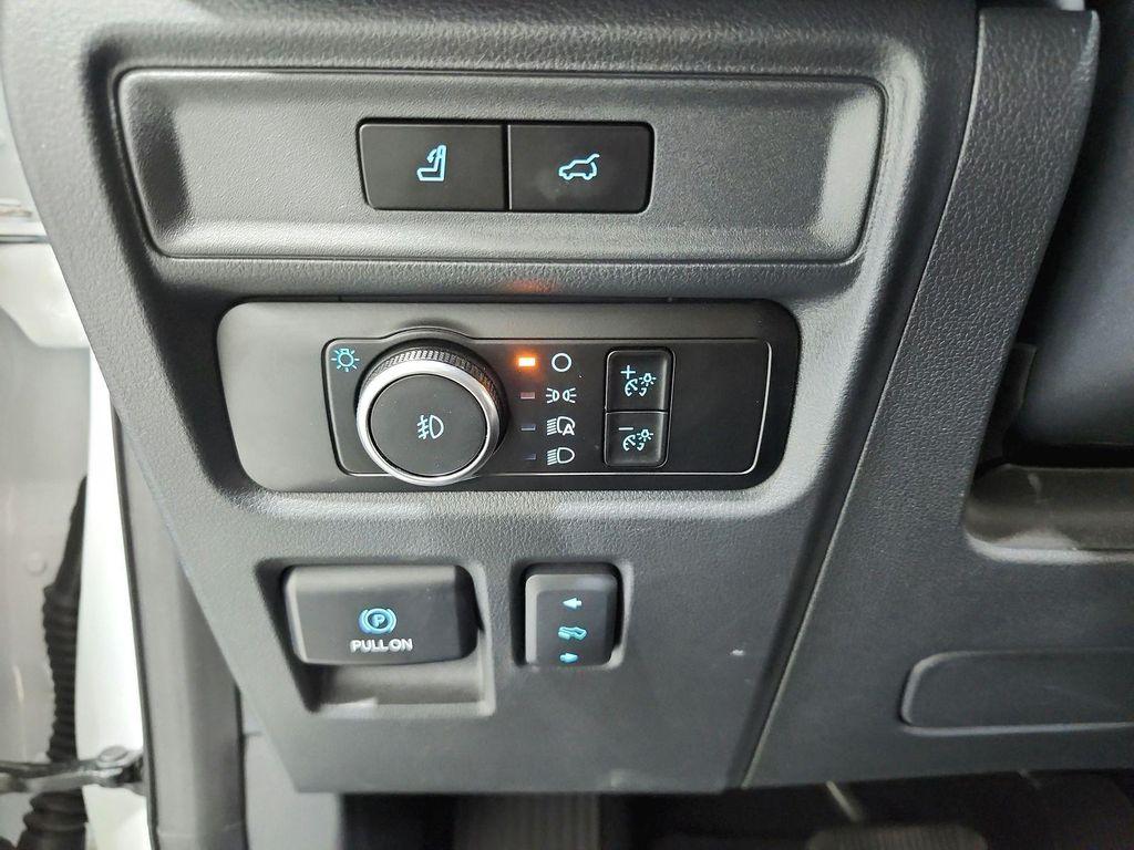used 2024 Ford Expedition car, priced at $46,507