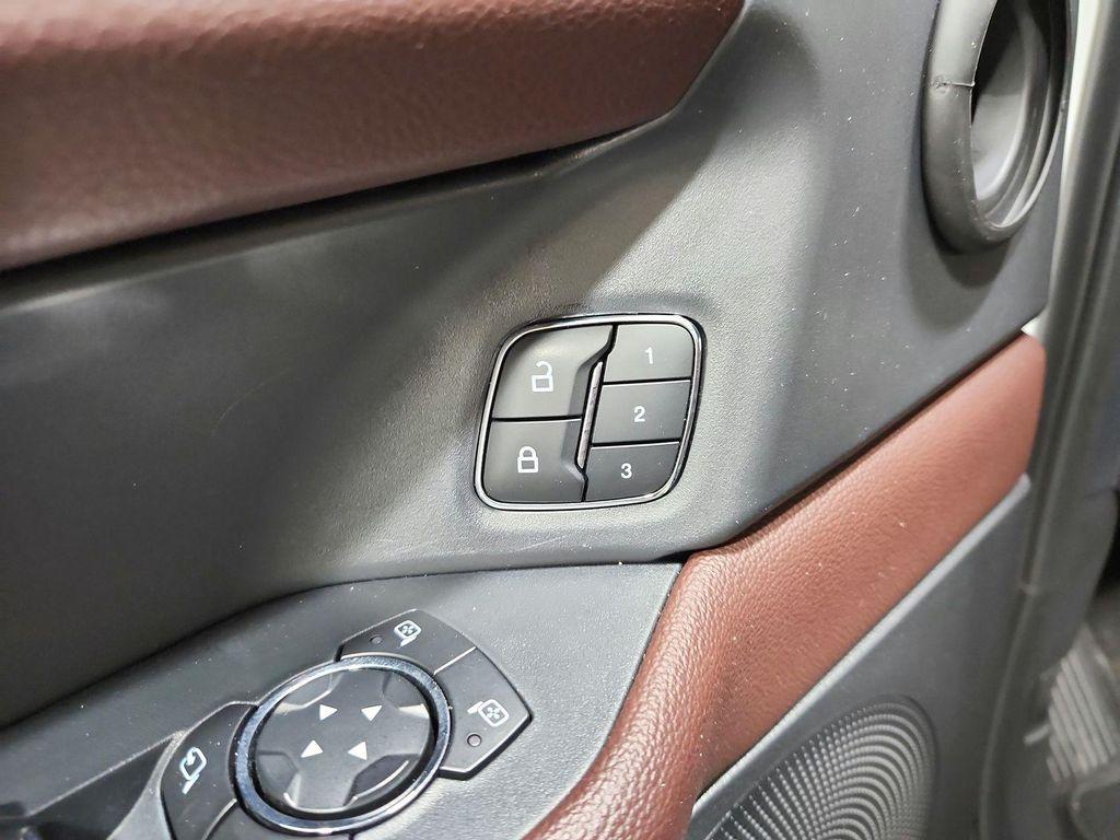 used 2024 Ford Expedition car, priced at $46,507