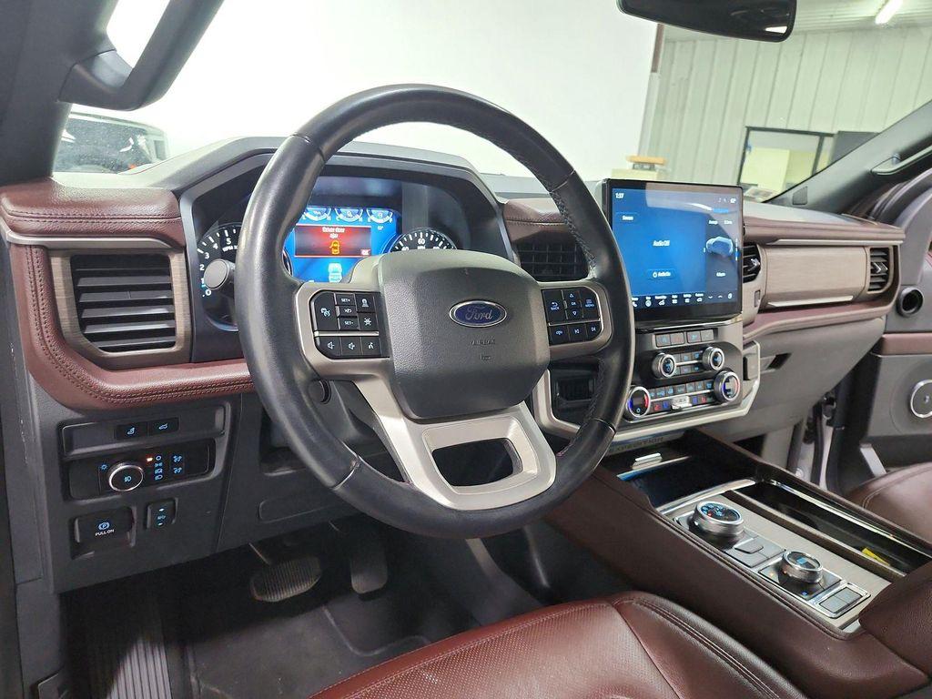 used 2024 Ford Expedition car, priced at $46,507
