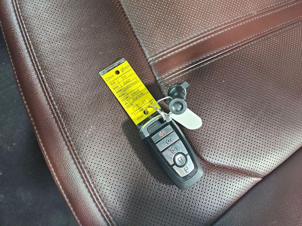 used 2024 Ford Expedition car, priced at $46,507