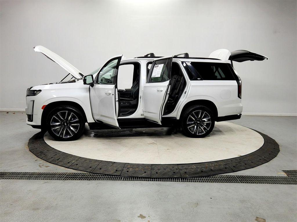 used 2023 Cadillac Escalade car, priced at $69,989
