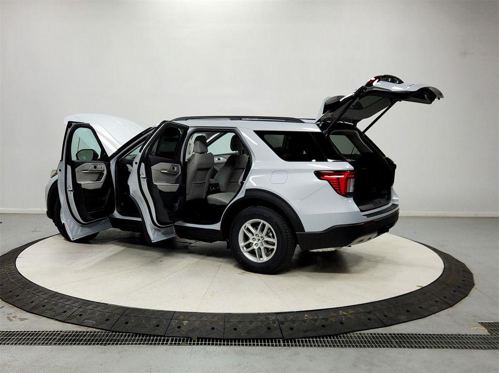 new 2026 Ford Explorer car, priced at $41,099