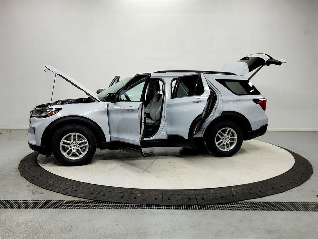 new 2026 Ford Explorer car, priced at $41,099