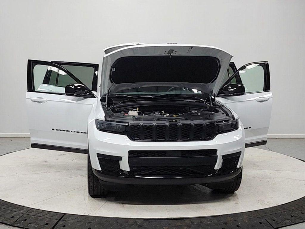 used 2024 Jeep Grand Cherokee L car, priced at $33,598