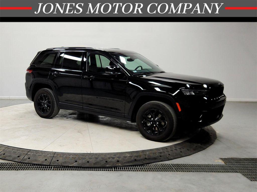used 2024 Jeep Grand Cherokee car, priced at $27,712