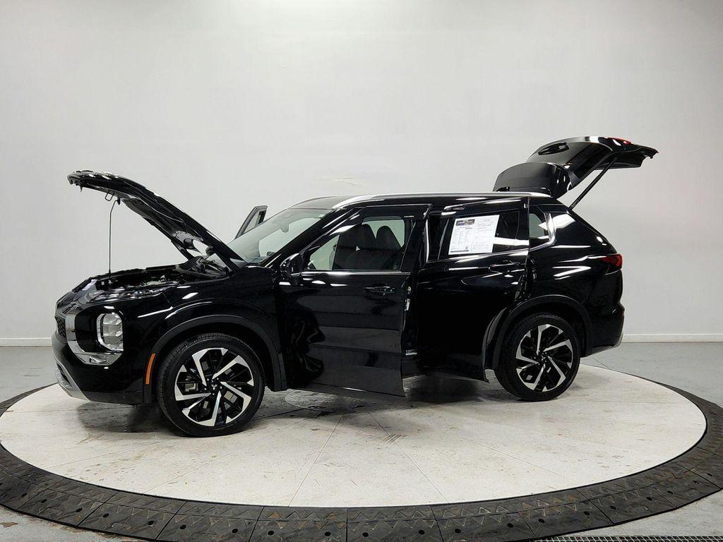 used 2024 Mitsubishi Outlander car, priced at $29,725
