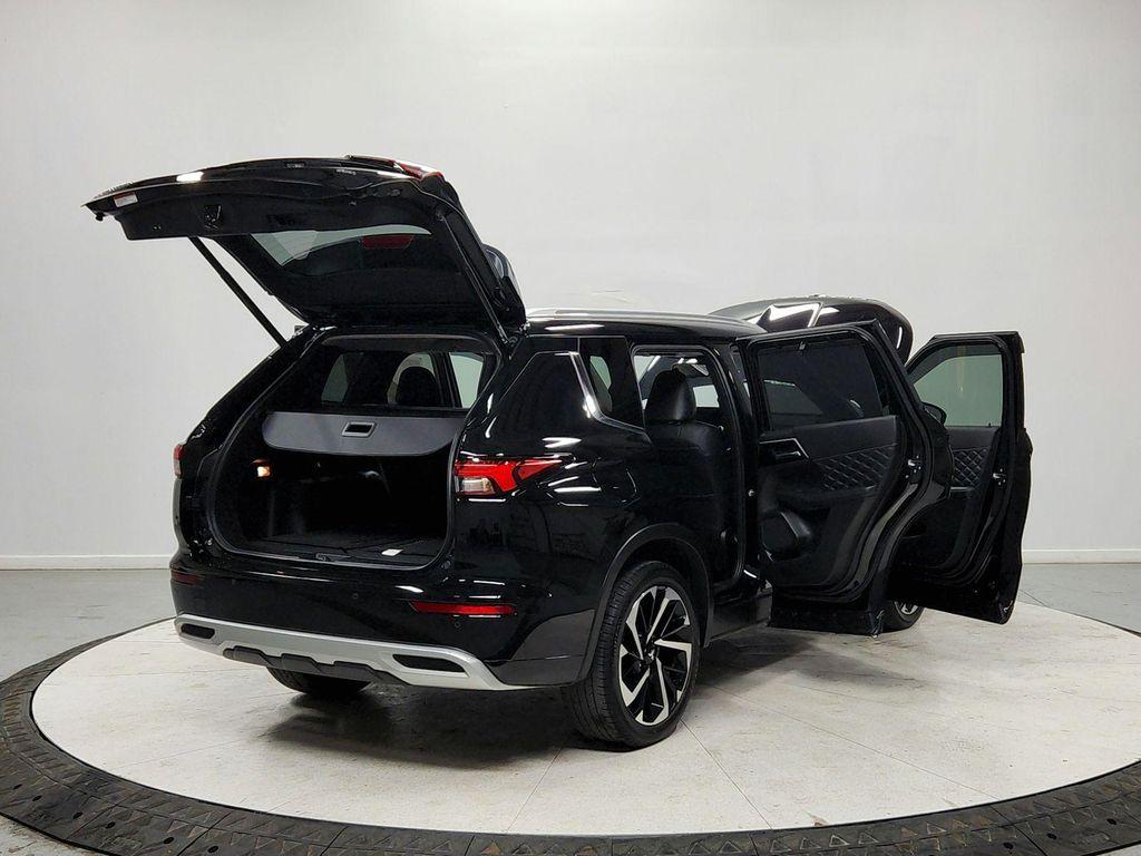 used 2024 Mitsubishi Outlander car, priced at $29,725