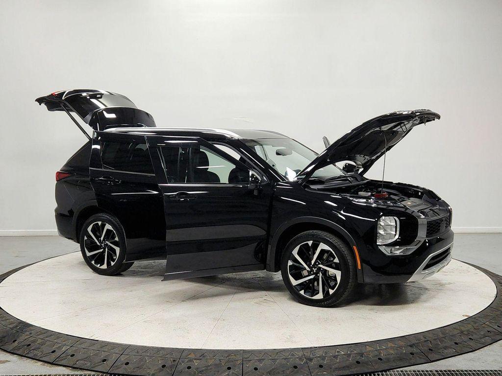 used 2024 Mitsubishi Outlander car, priced at $29,725