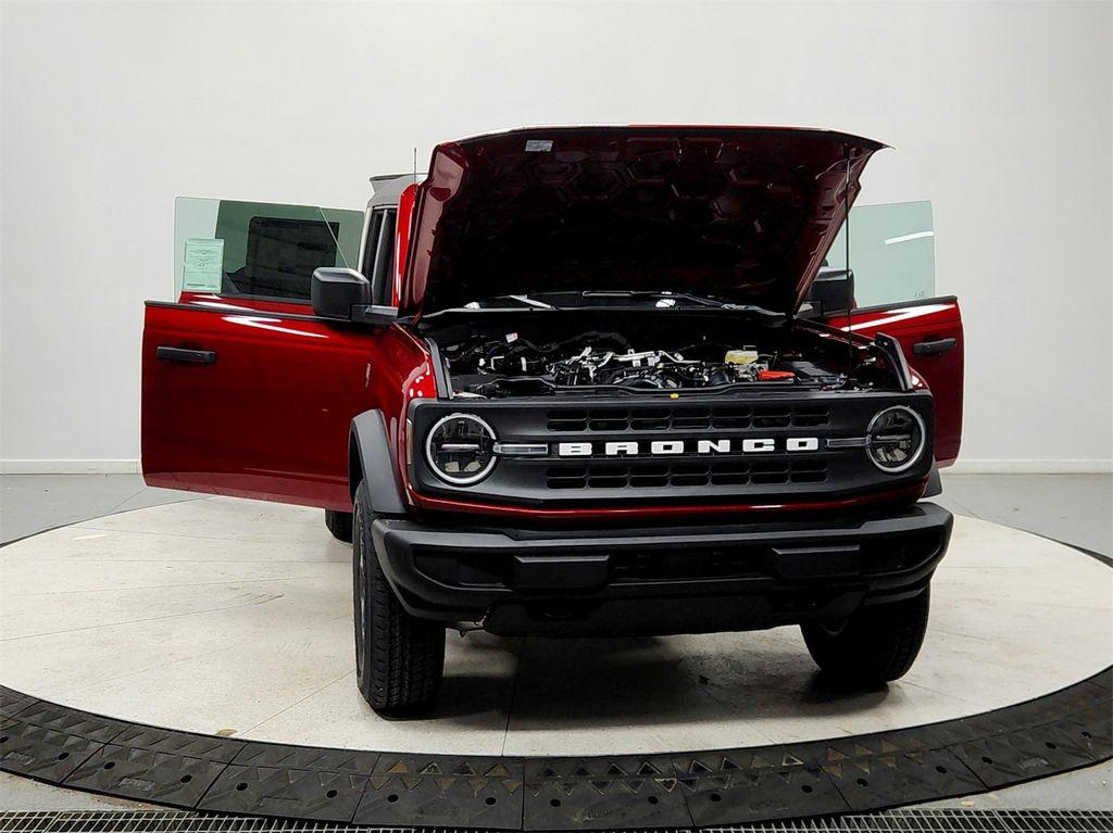 new 2025 Ford Bronco car, priced at $43,192