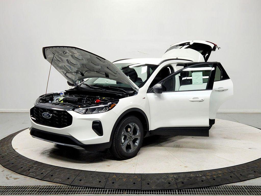 new 2026 Ford Escape car, priced at $28,631
