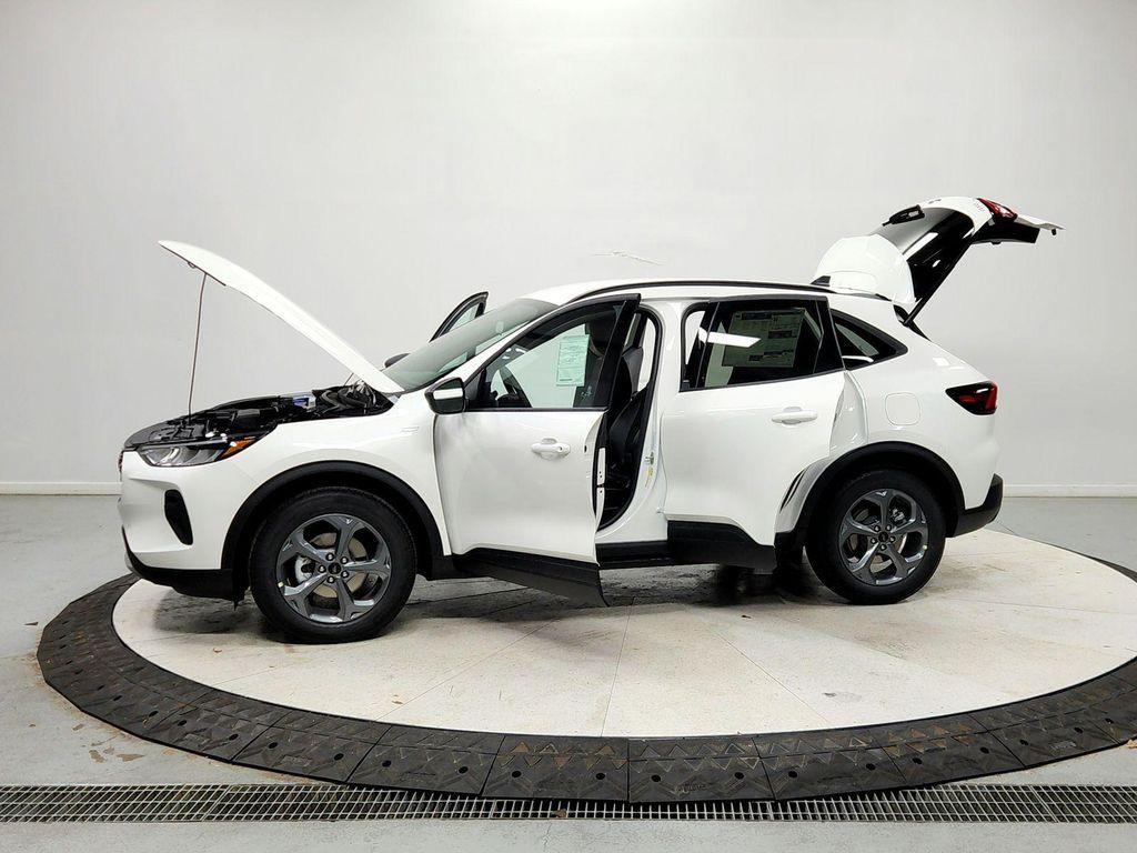 new 2026 Ford Escape car, priced at $28,631