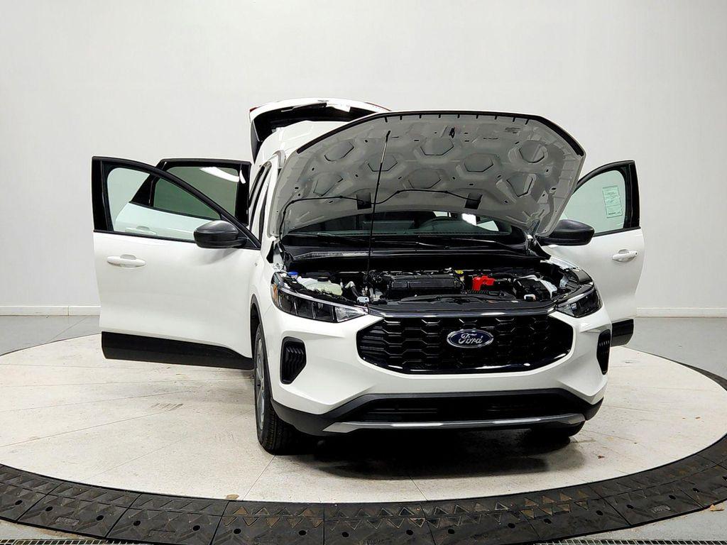 new 2026 Ford Escape car, priced at $28,631