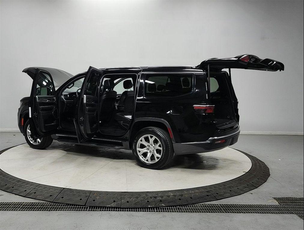 used 2022 Jeep Wagoneer car, priced at $36,954