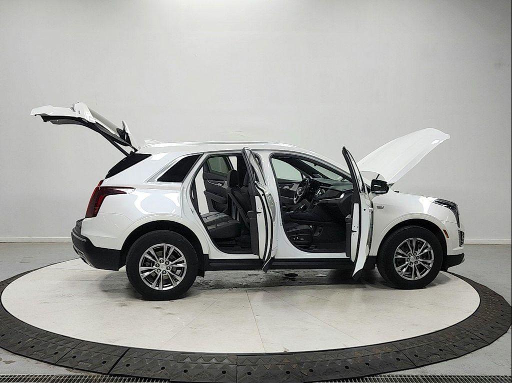 used 2023 Cadillac XT5 car, priced at $28,558